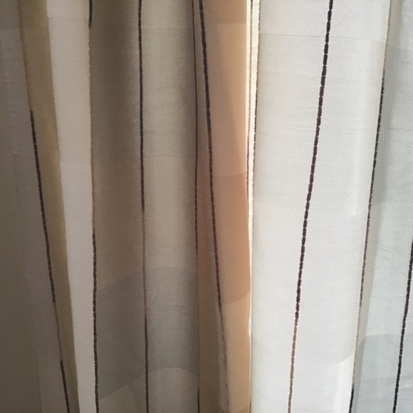 4 panels Curtains - Picture 2 of 6